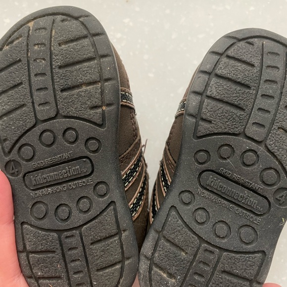 Kid Connection toddler brown dress shoes size 4 Velcro strap - Picture 4 of 6
